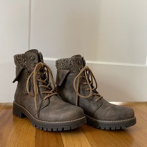 Cliffs by White Mountain Mandy Bootie